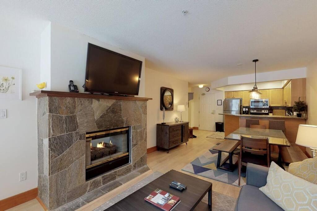 Powderhorn By Whistler Blackcomb Vacation Rentals Bagian luar foto
