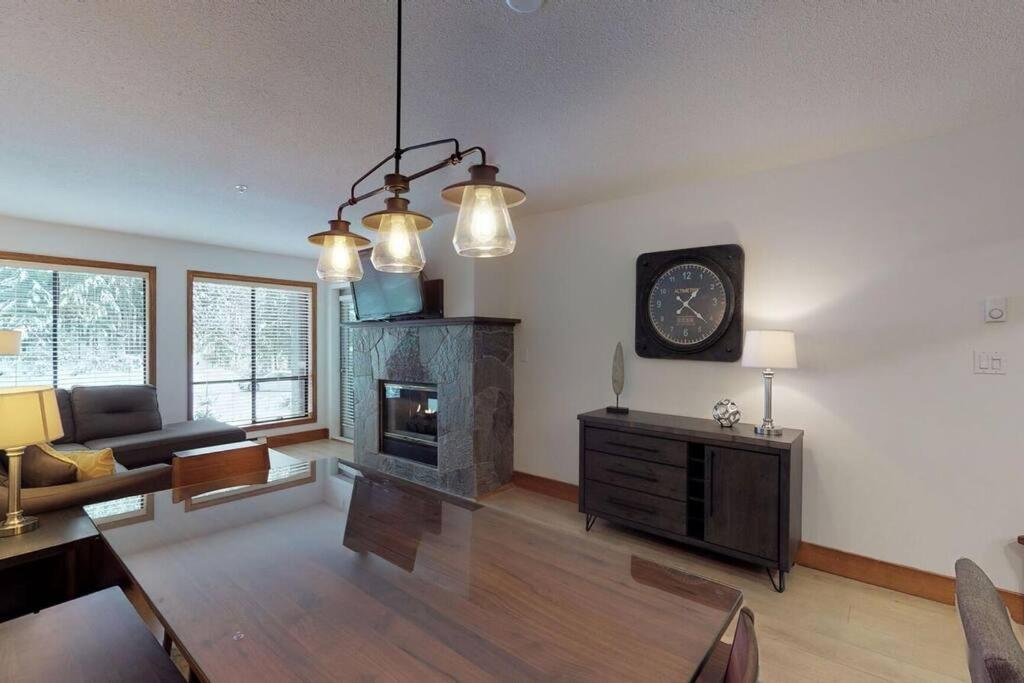 Powderhorn By Whistler Blackcomb Vacation Rentals Bagian luar foto