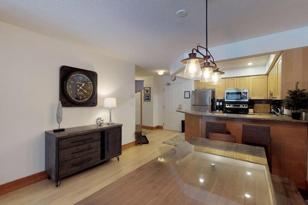 Powderhorn By Whistler Blackcomb Vacation Rentals Bagian luar foto