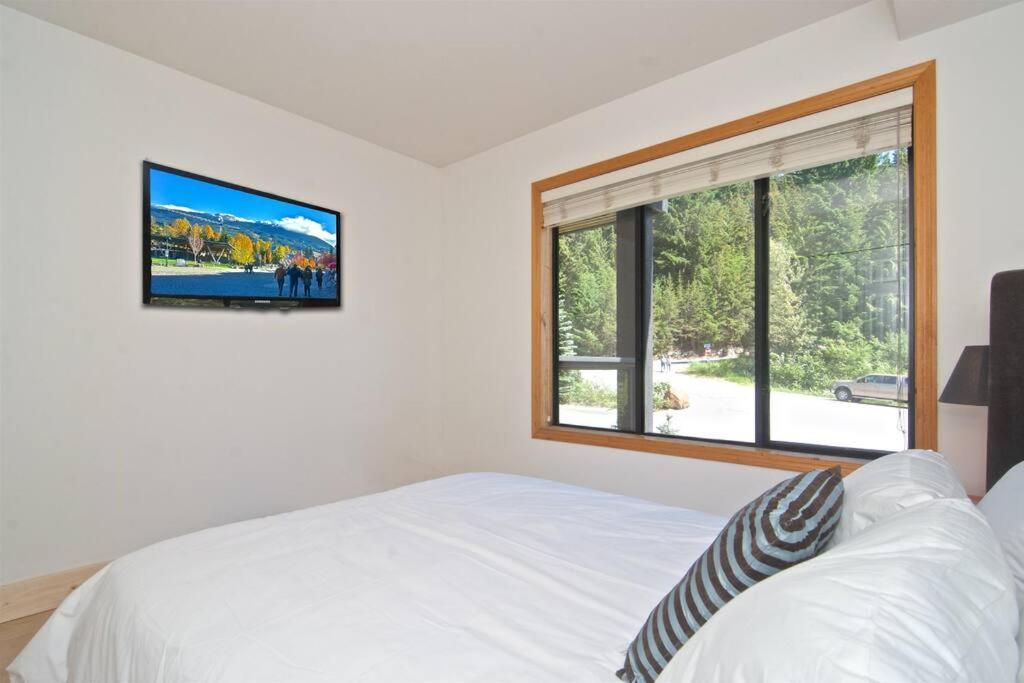 Powderhorn By Whistler Blackcomb Vacation Rentals Bagian luar foto