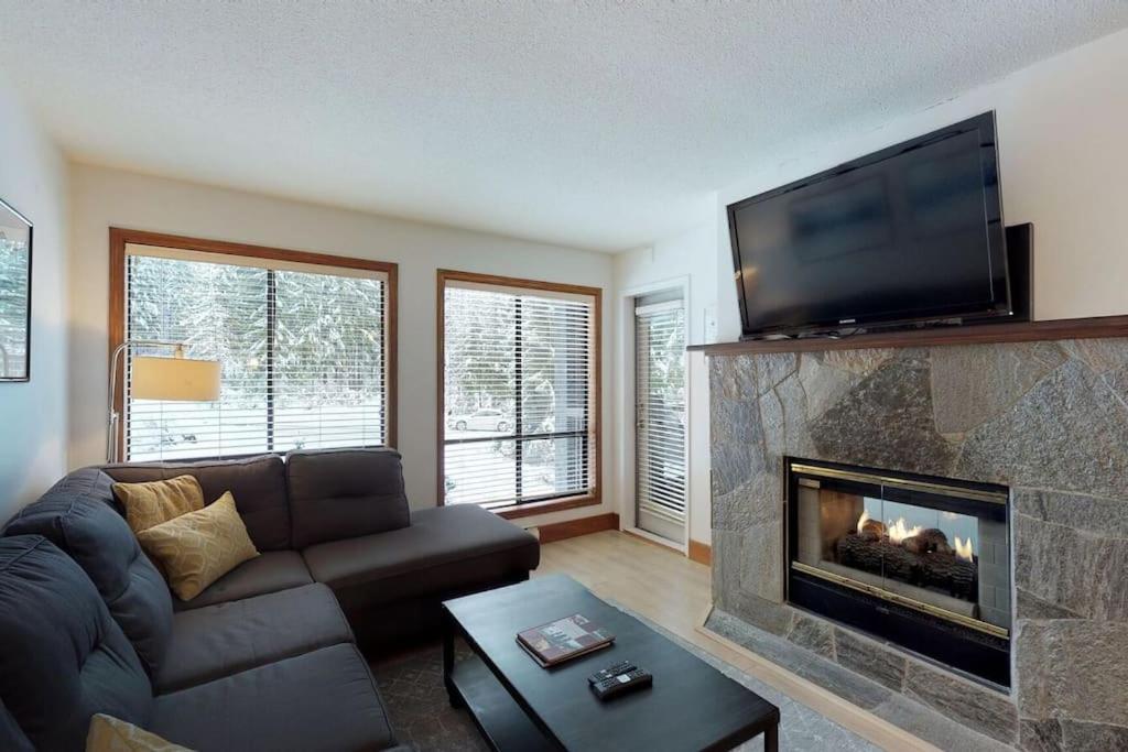 Powderhorn By Whistler Blackcomb Vacation Rentals Bagian luar foto