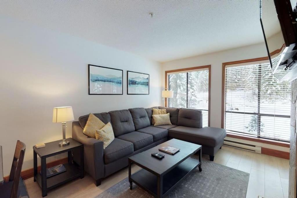 Powderhorn By Whistler Blackcomb Vacation Rentals Bagian luar foto