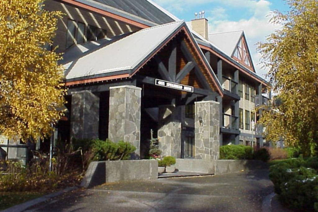 Powderhorn By Whistler Blackcomb Vacation Rentals Bagian luar foto