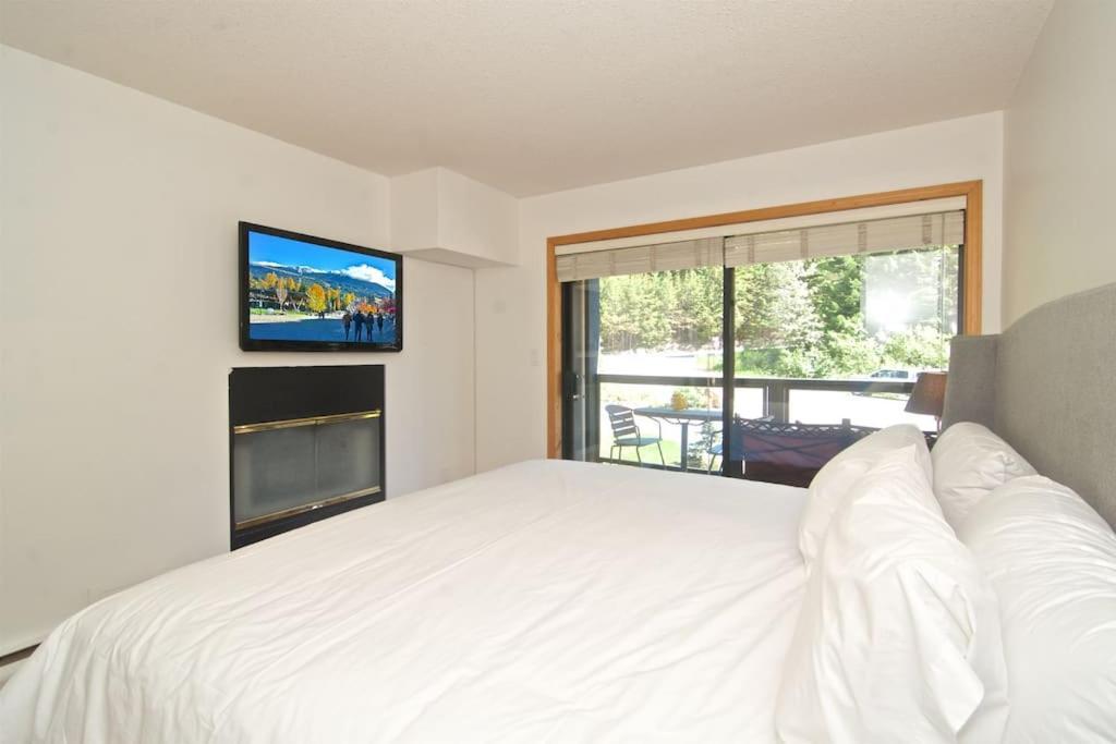 Powderhorn By Whistler Blackcomb Vacation Rentals Bagian luar foto